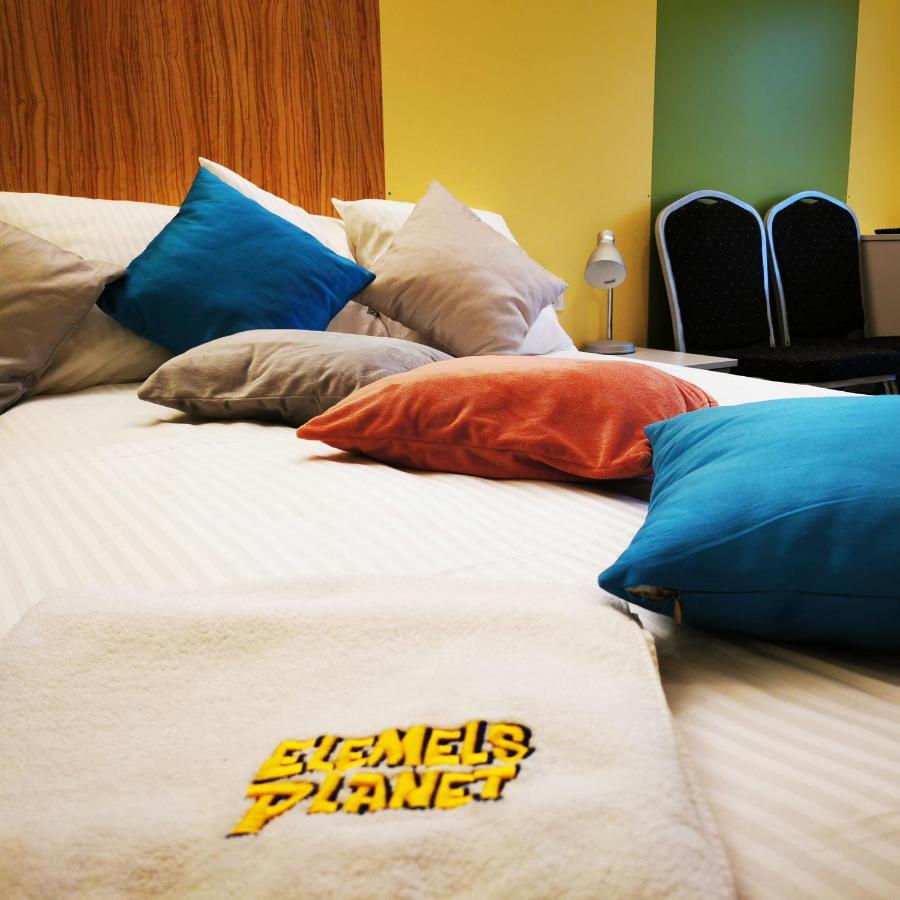 Bed and Breakfast Elemels Planet Ustroń Exterior foto